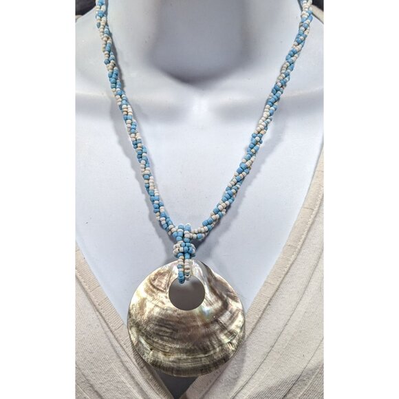 Vintage Beachy Mermaidcore Shell And Glass Bead Necklace - Picture 4 of 6